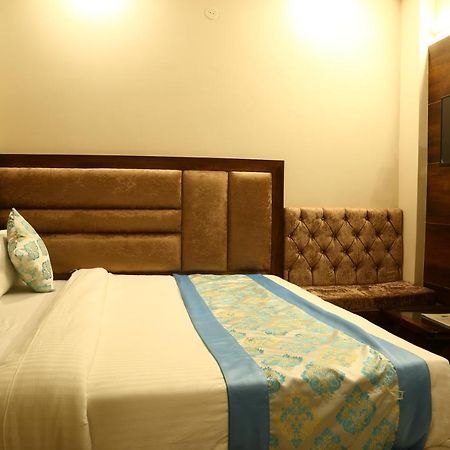 Hotel Kush Ganga - 50 Meter From Har Ki Pauri, Haridwār Buitenkant foto