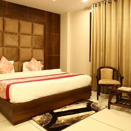Hotel Kush Ganga - 50 Meter From Har Ki Pauri, Haridwār Buitenkant foto