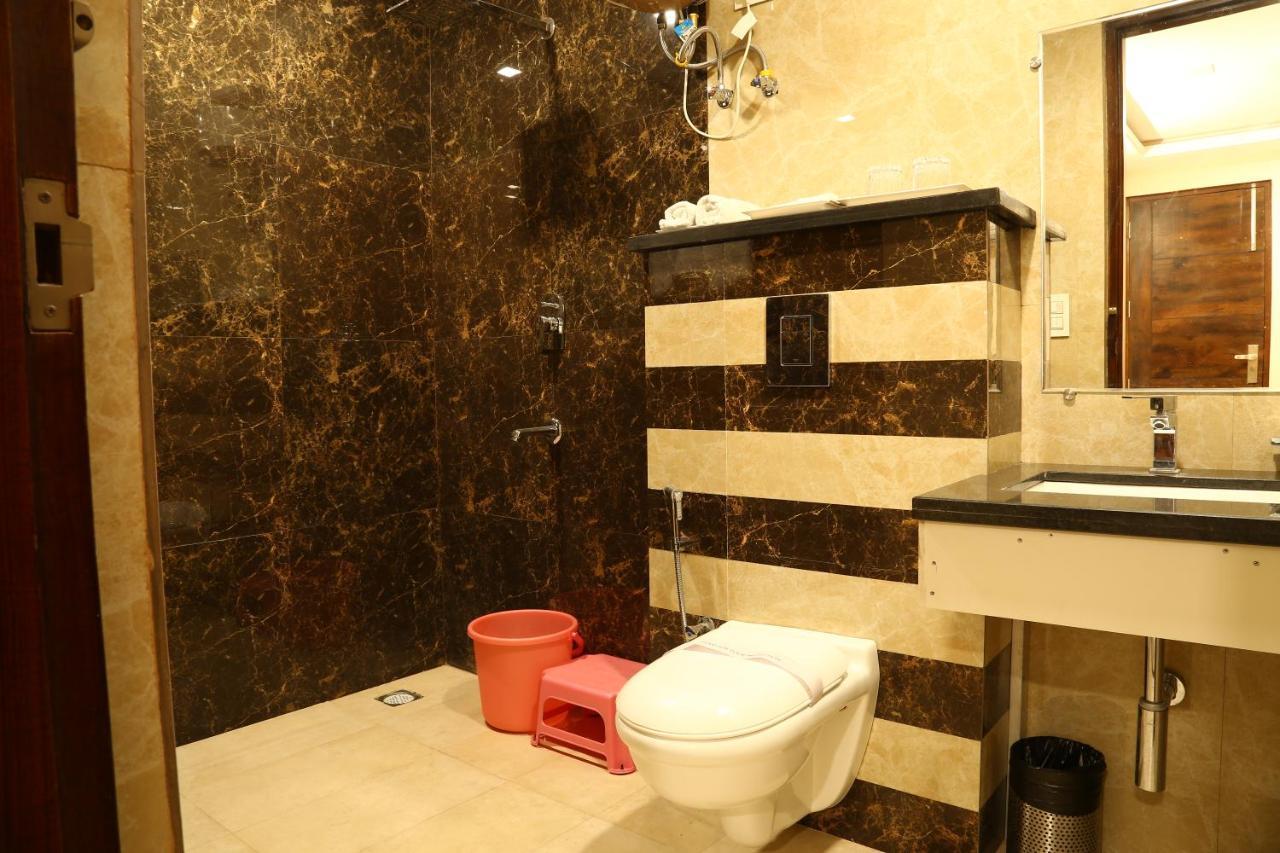 Hotel Kush Ganga - 50 Meter From Har Ki Pauri, Haridwār Buitenkant foto