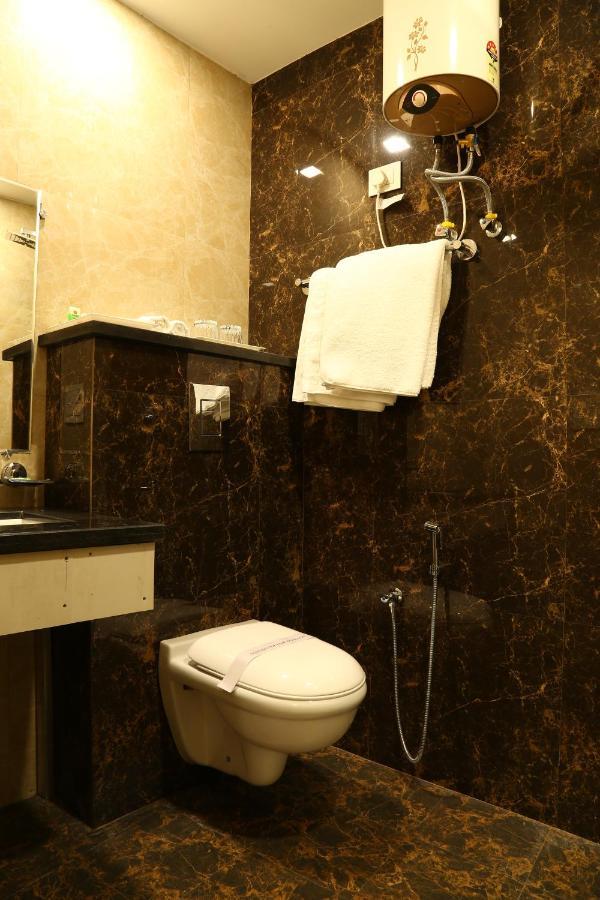 Hotel Kush Ganga - 50 Meter From Har Ki Pauri, Haridwār Buitenkant foto