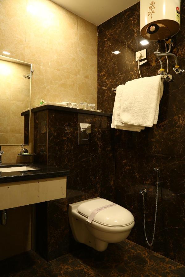 Hotel Kush Ganga - 50 Meter From Har Ki Pauri, Haridwār Buitenkant foto