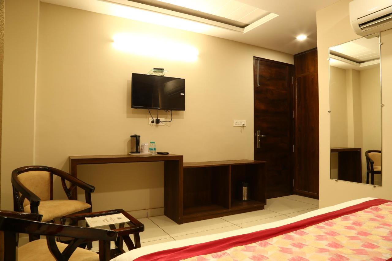Hotel Kush Ganga - 50 Meter From Har Ki Pauri, Haridwār Buitenkant foto