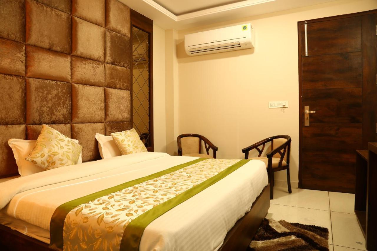 Hotel Kush Ganga - 50 Meter From Har Ki Pauri, Haridwār Buitenkant foto